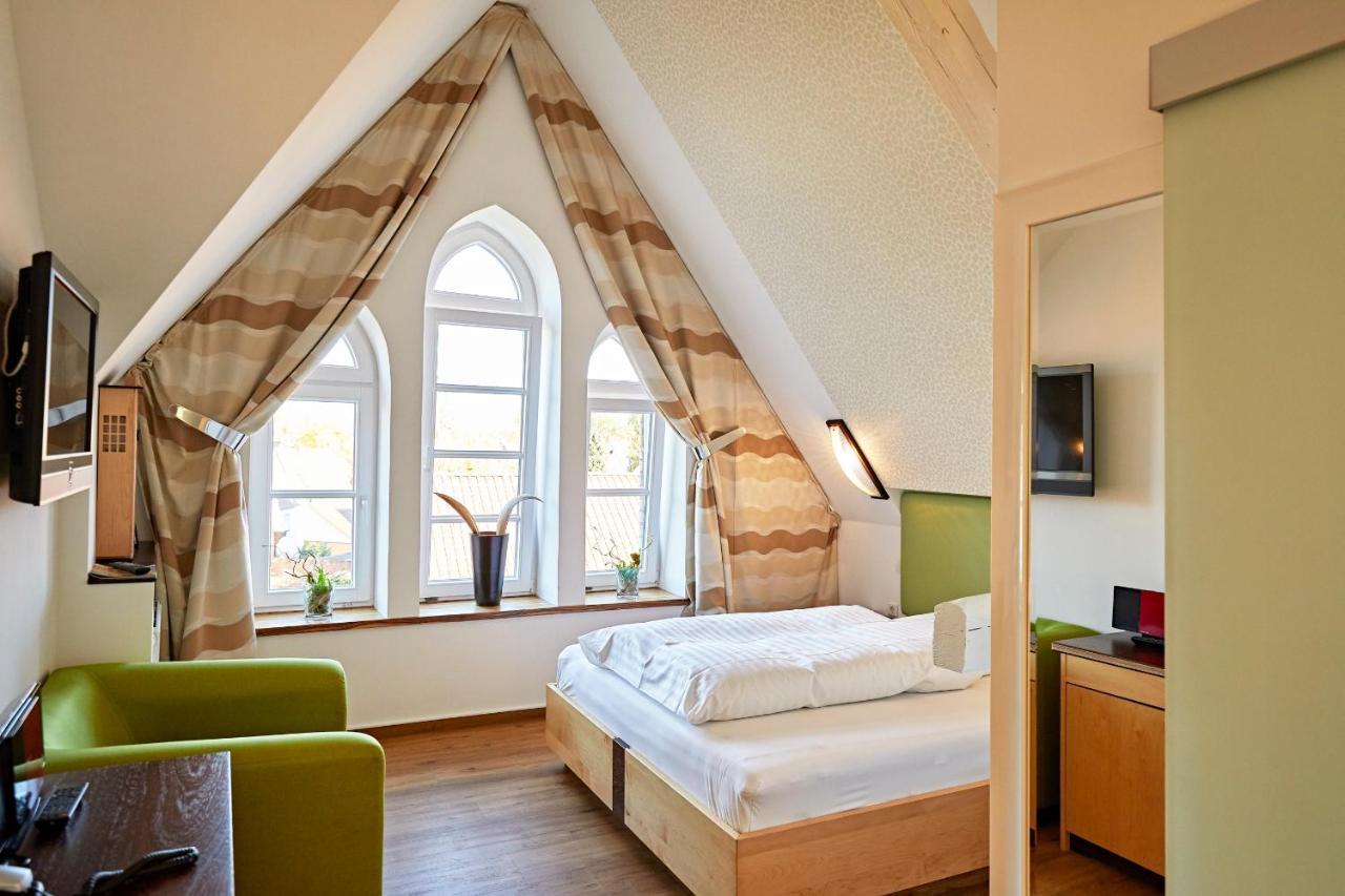 Hotel Zur Wartburg Rheda-Wiedenbrueck Bagian luar foto