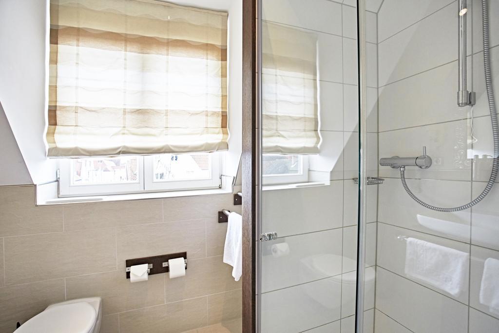 Hotel Zur Wartburg Rheda-Wiedenbrueck Bagian luar foto