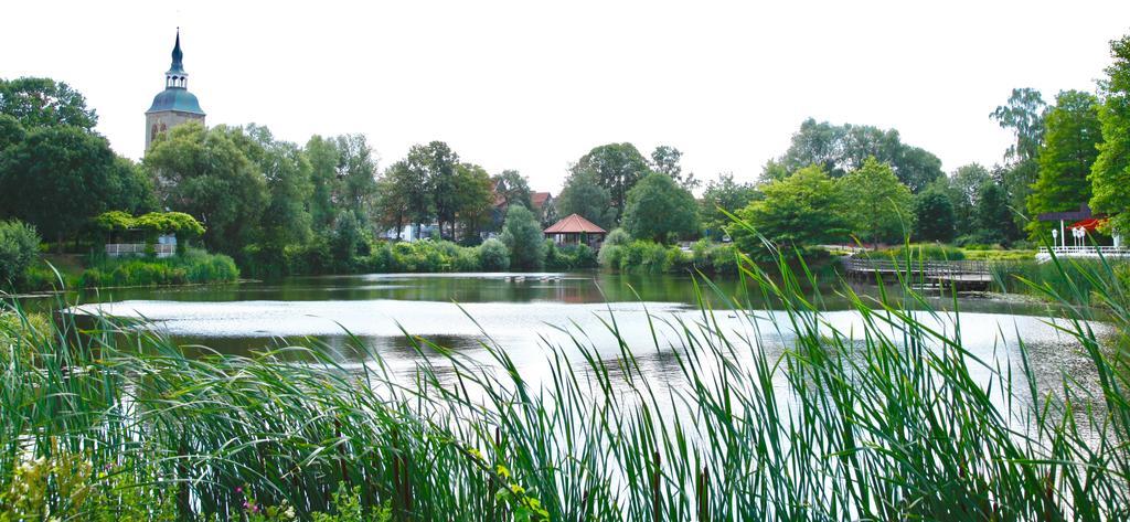 Hotel Zur Wartburg Rheda-Wiedenbrueck Bagian luar foto